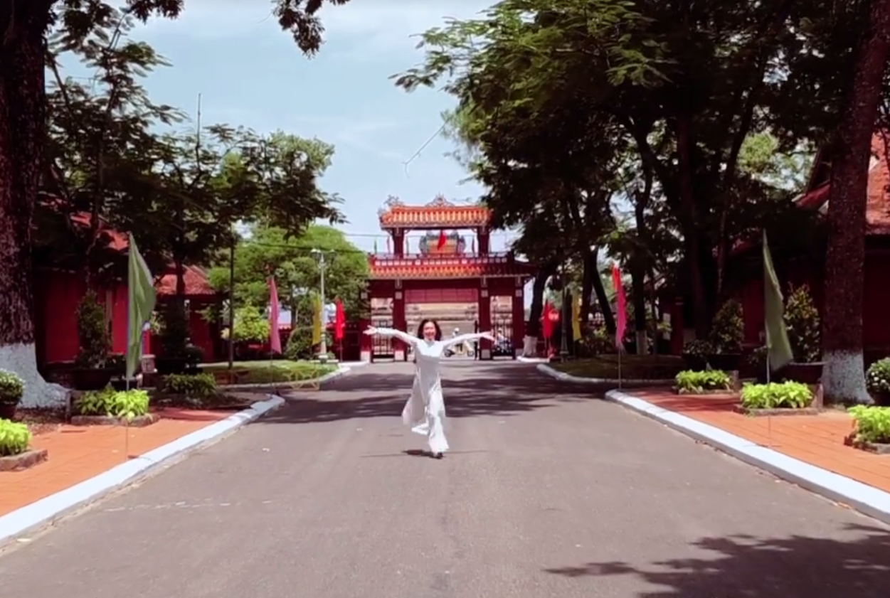 Quoc Hoc 120 nam - Ngay tro ve hinh anh