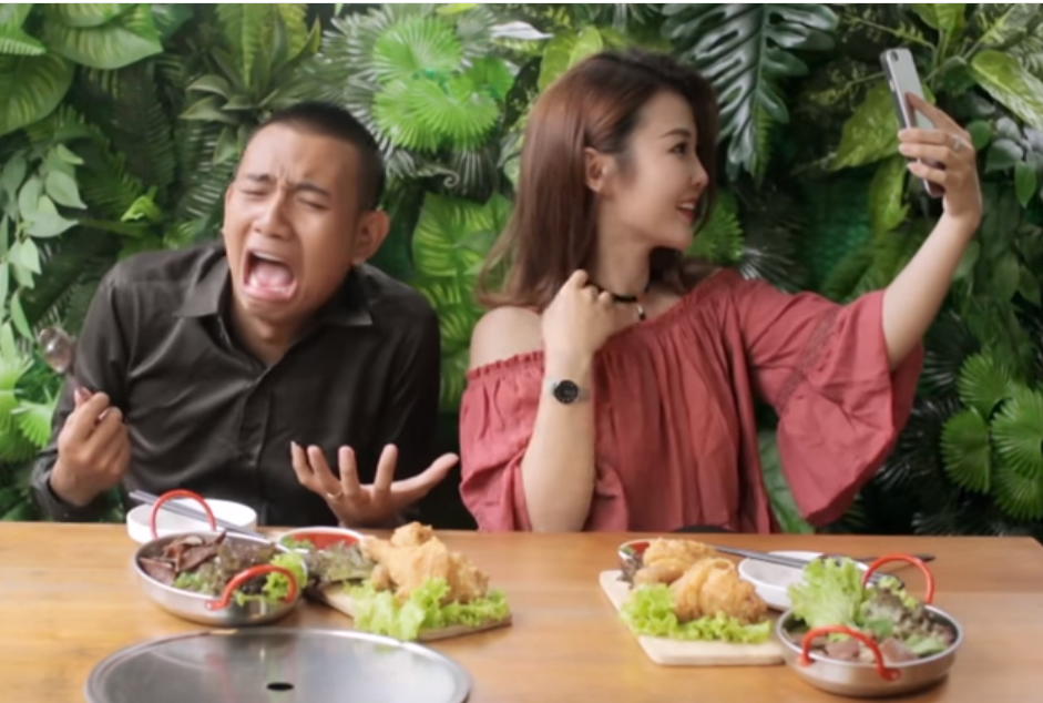 Them kenh vlog Viet duoc nhan nut Play YouTube ma vang hinh anh