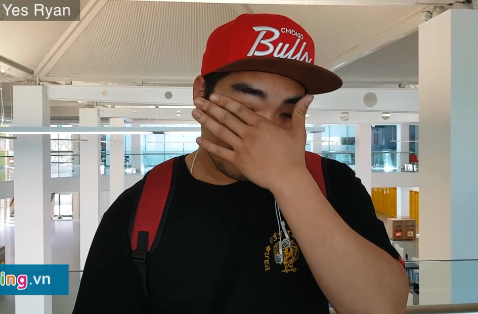 Du hoc sinh doc rap tang me nhan ngay Phu nu Viet Nam hinh anh