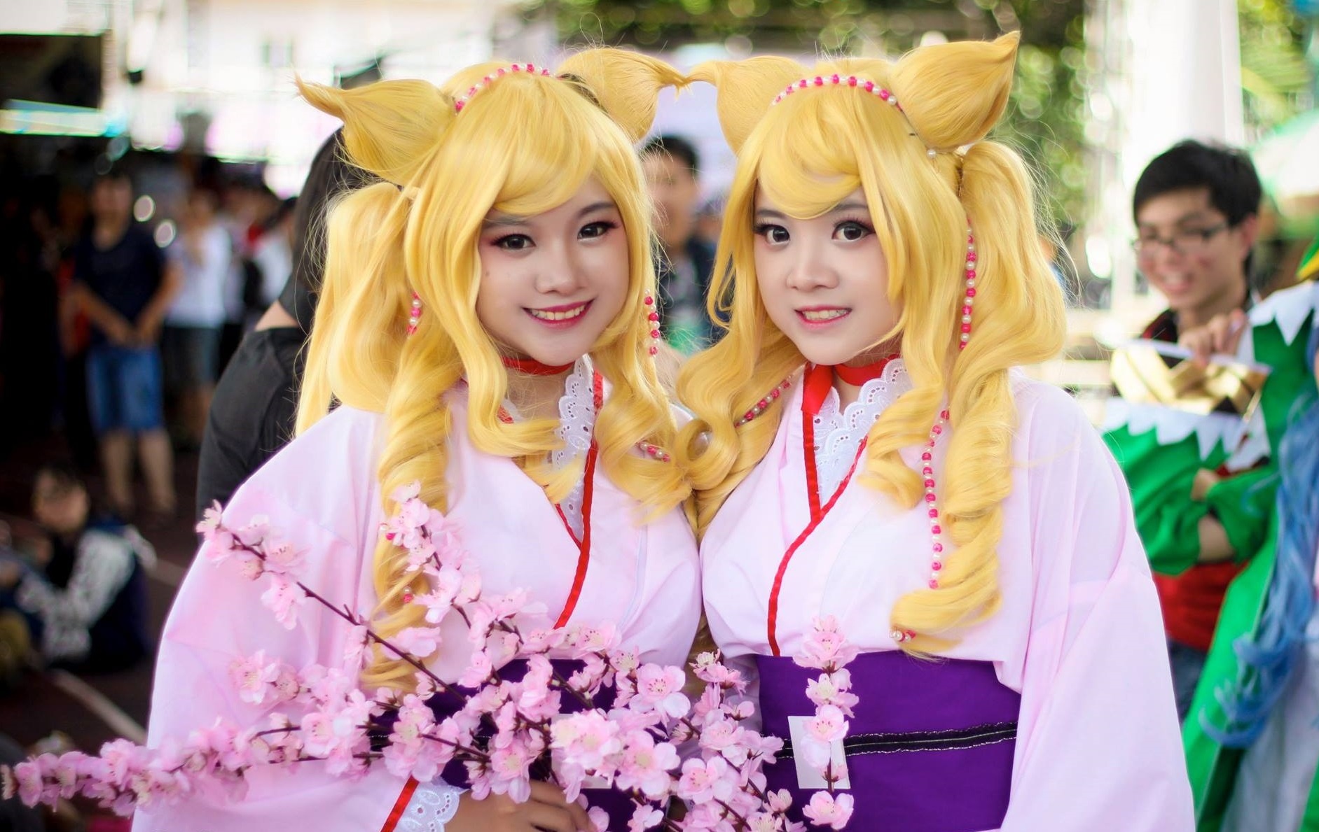 Thu choi cosplay ton kem cua gioi tre Sai Gon hinh anh