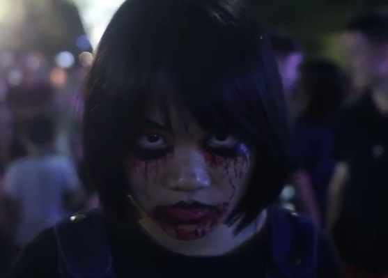 Gioi tre Ha Noi ve mat di choi Halloween hinh anh