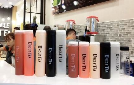 Gioi tre Sai Gon xep hang mua 'Tra sua ong chu' hinh anh