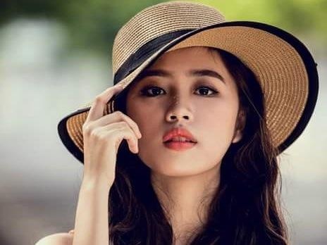 Hoa khoi DH Nhan van TP.HCM khong thich duoc khen xinh dep hinh anh