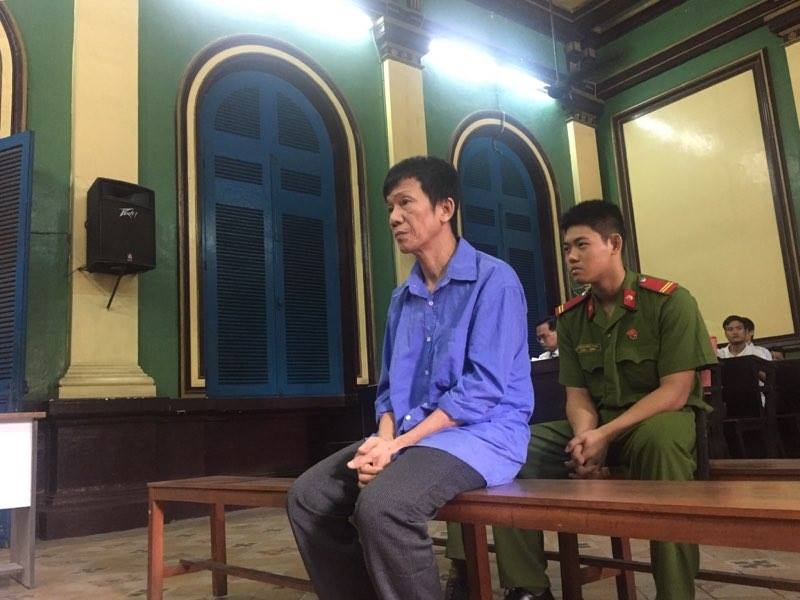 Cha chem chet con re anh 2