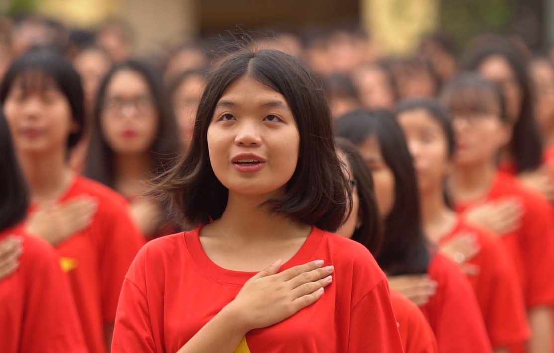 Hoc tro THPT Tran Nguyen Han hat tang truong tron 40 tuoi hinh anh