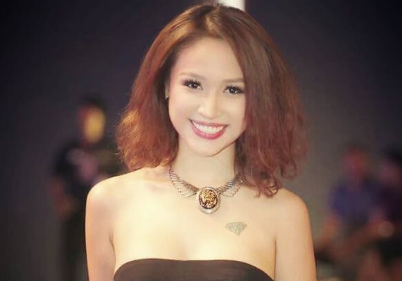 Van Hugo - co gai da tai cua the he hot girl dau tien hinh anh