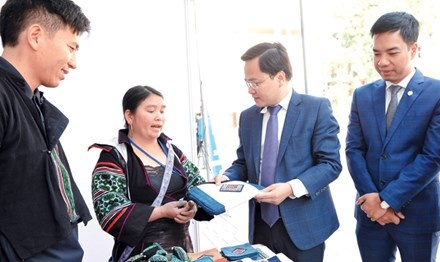 Thổ cẩm Tả Phìn ảnh 1 Tho cam Ta Phin anh 1