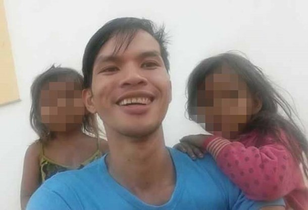 Bé trai bị hành hạ ở Campuchia ảnh 2 Be trai bi hanh ha o Campuchia anh 2