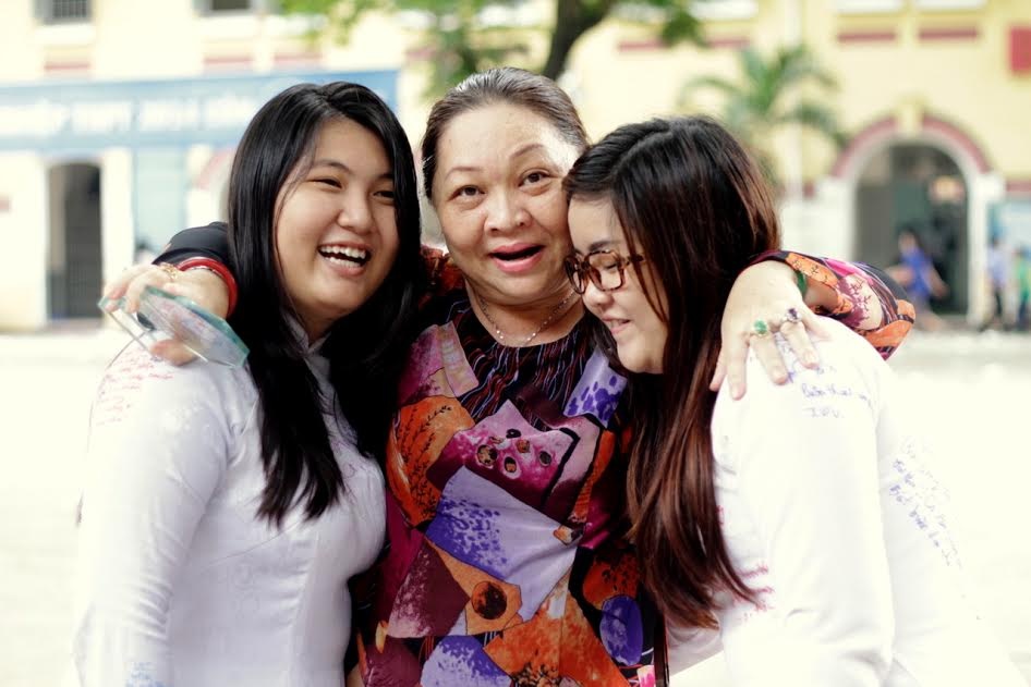 Goi 'em' hay 'con' khong qua quan trong trong truong hoc hinh anh