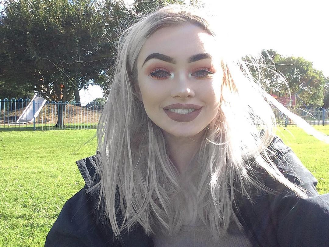 Co gai moi day anh 4