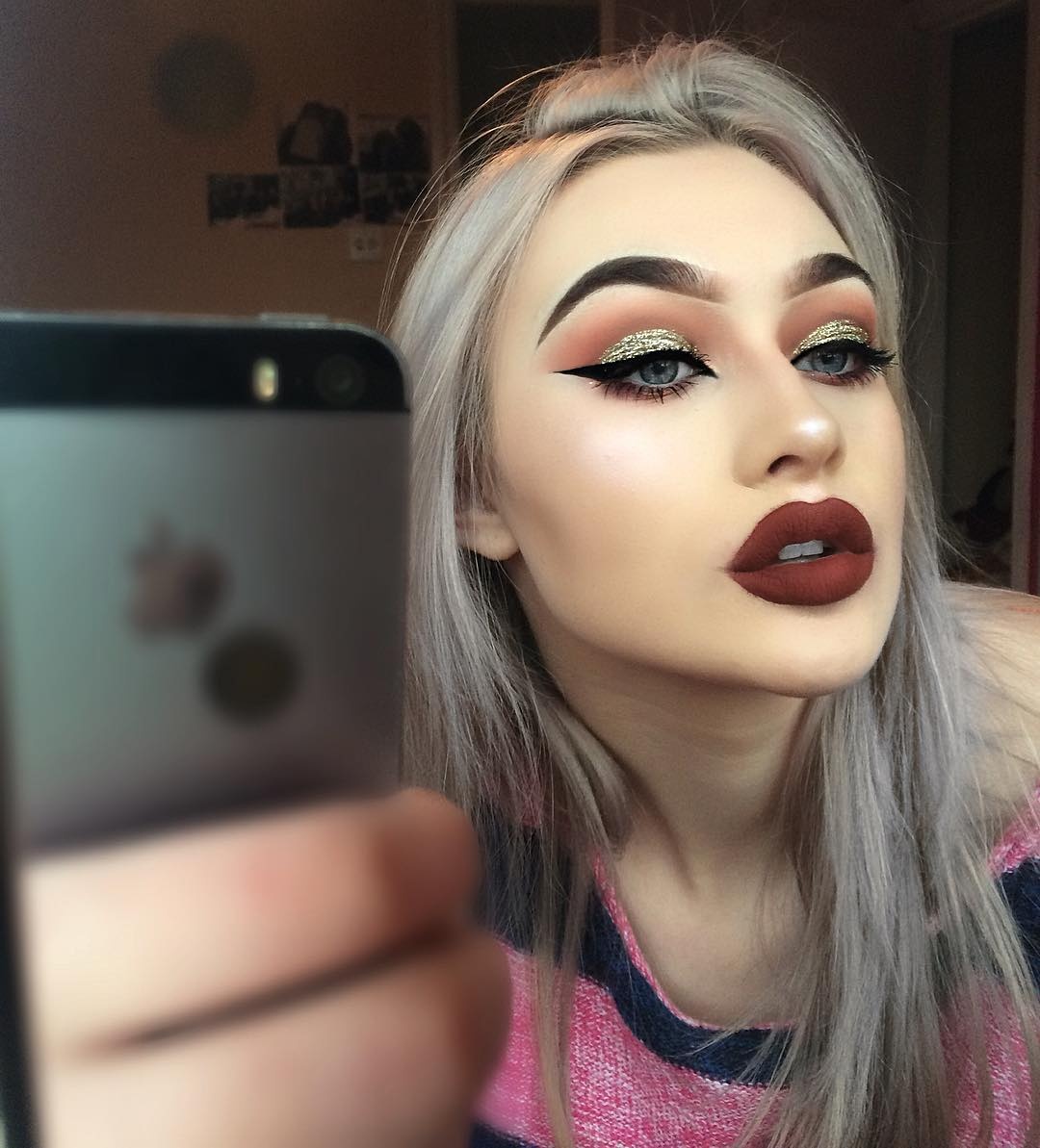 Co gai moi day anh 1