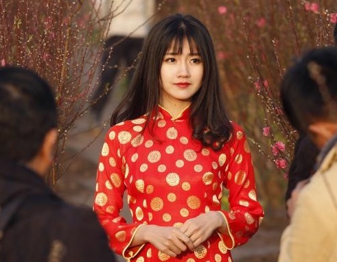 Anh hot girl Kieu Trinh lot top an tuong 2016 tren Reuters hinh anh