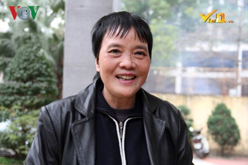 Song ao va gioi tre hinh anh