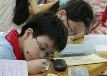 Co giao giao 105 bai tap dip Tet: De hoc sinh do di choi hinh anh