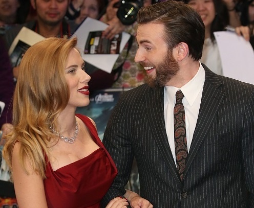 Chris Evans va Scarlett Johansson bi mat yeu nhau? hinh anh