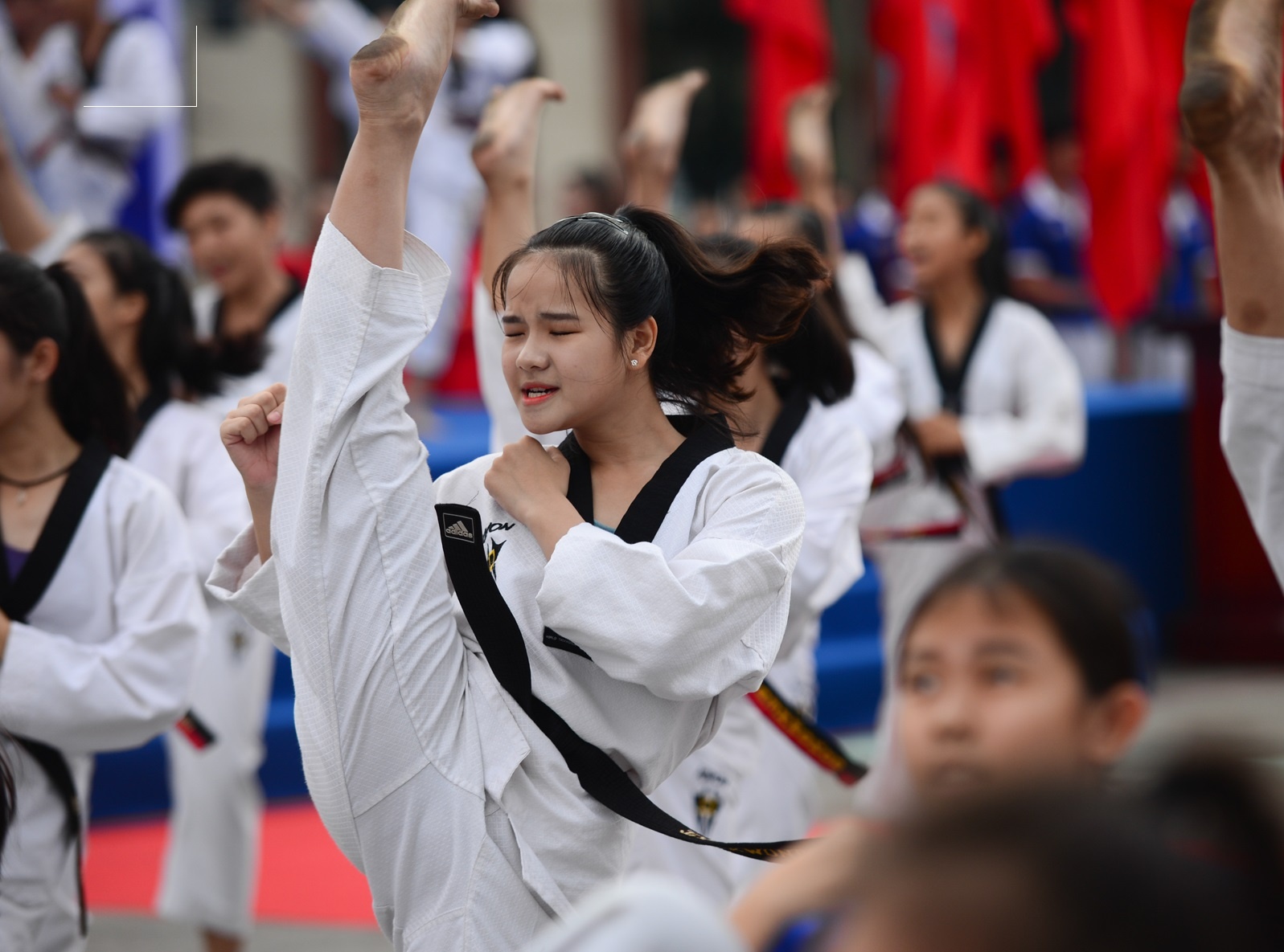 Xuat quan co vu doan the thao Viet Nam du SEA Games 29 hinh anh