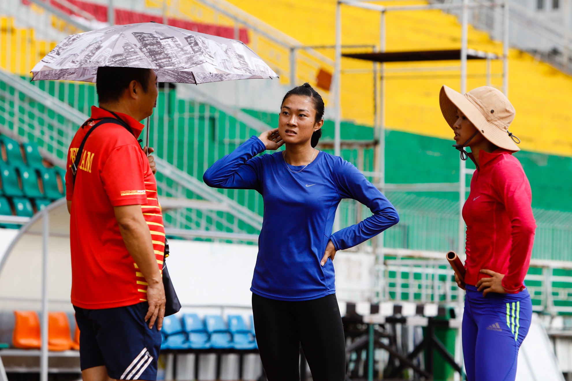 Tu Chinh va doi dien kinh chuan bi cho SEA Games anh 3