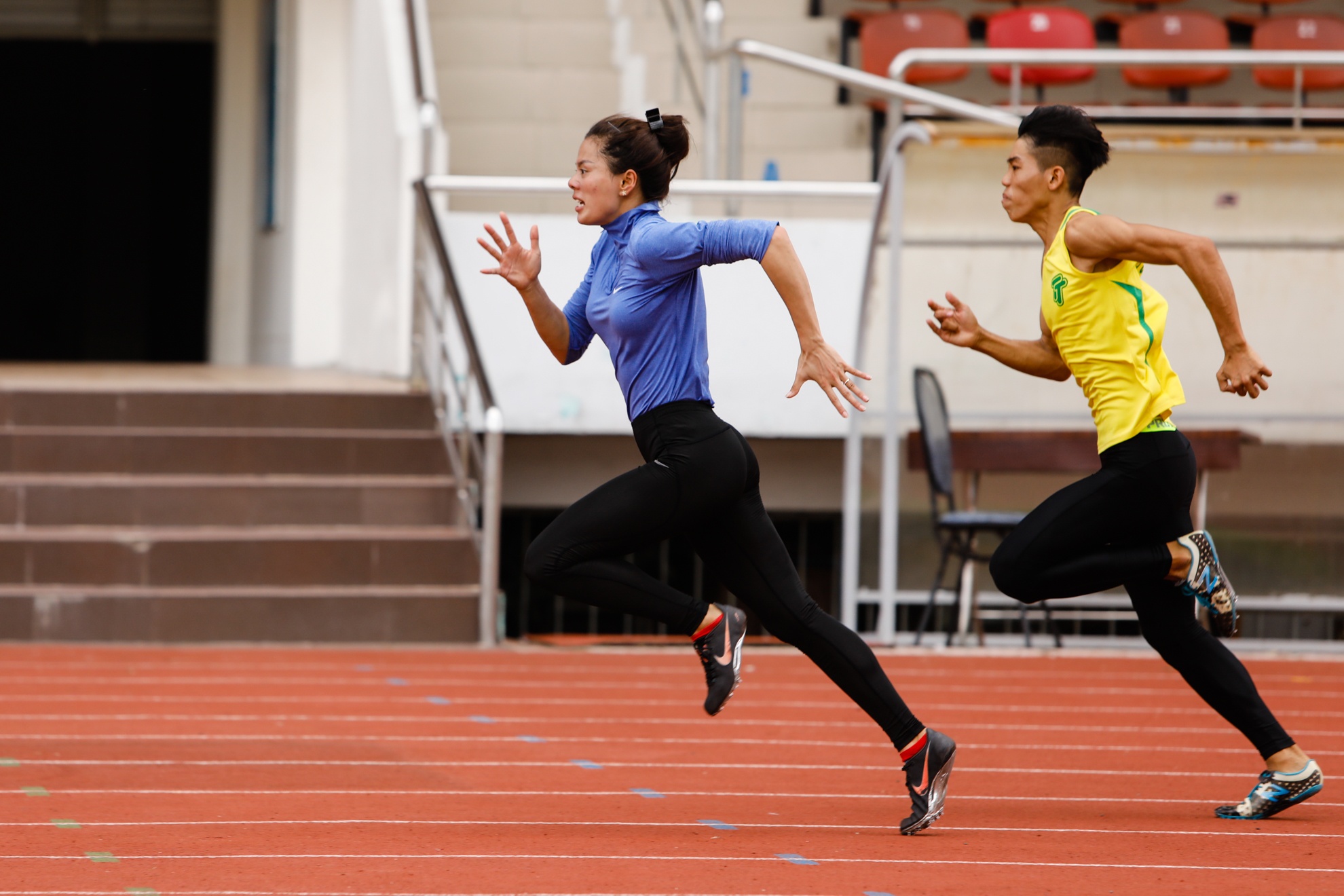 Tu Chinh va doi dien kinh chuan bi cho SEA Games anh 5