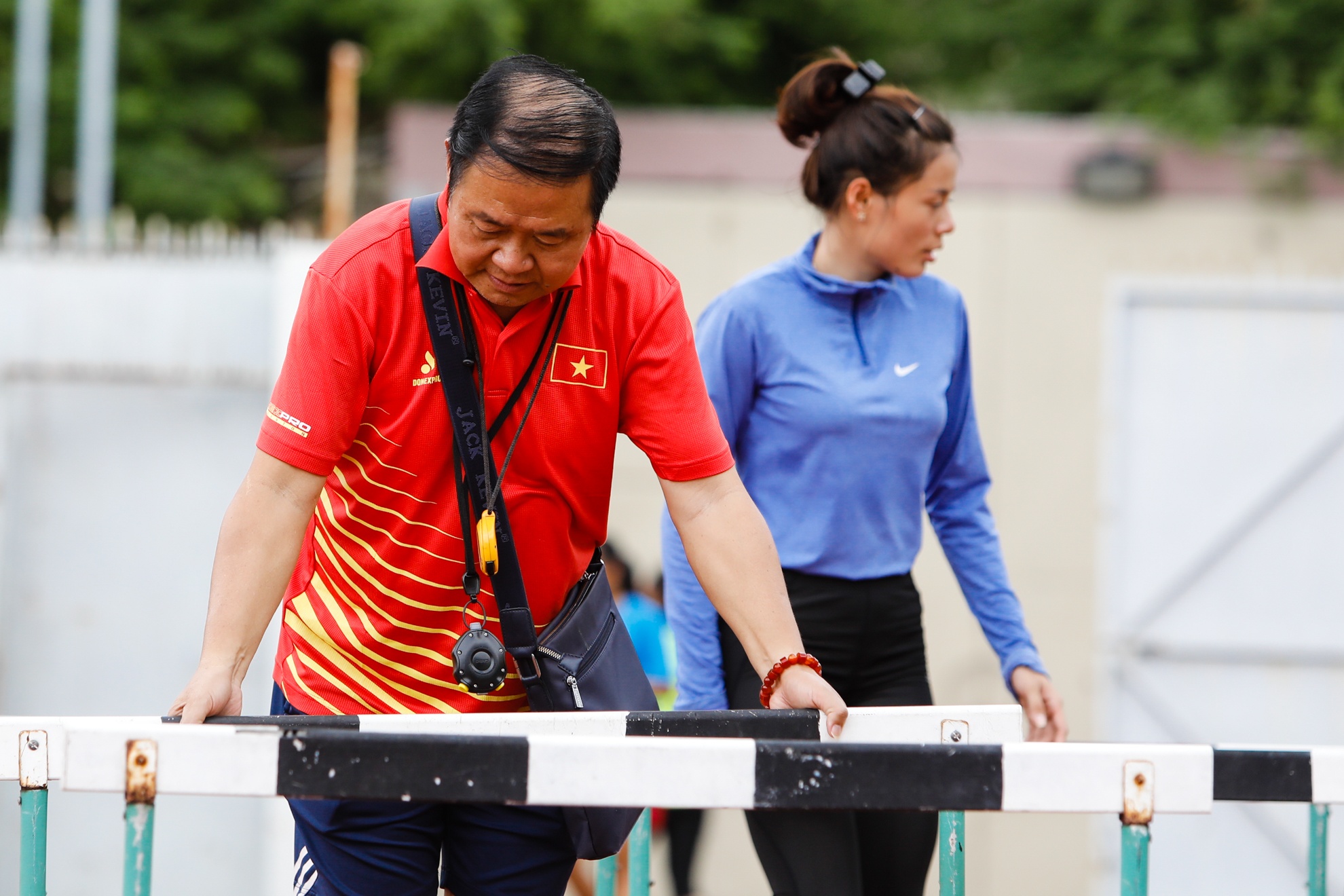 Tu Chinh va doi dien kinh chuan bi cho SEA Games anh 9