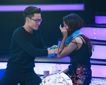 Du to tinh that bai, hai chang trai van duoc dan mang tim kiem hinh anh