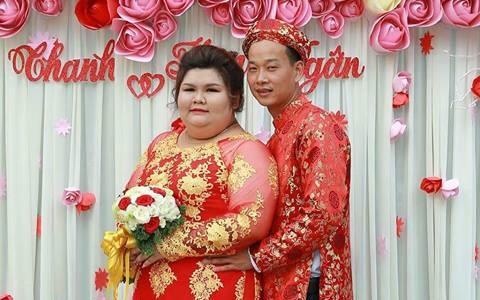 9X duoc chong chieu chuong, tang 30 kg sau mot nam ket hon hinh anh