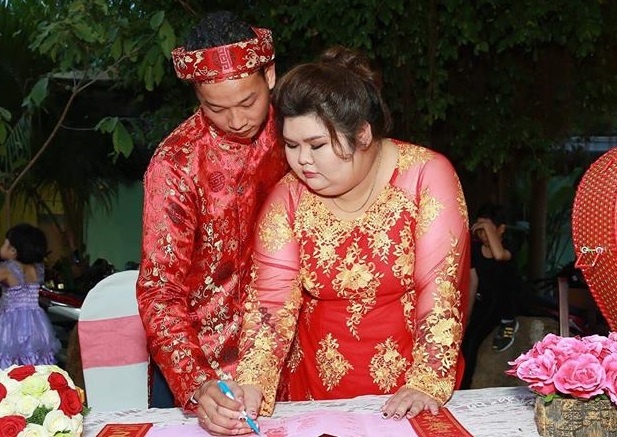 Cham vo 120 kg moi cuoi: Khi nguoi ta yeu nhau khong vi ngoai hinh hinh anh