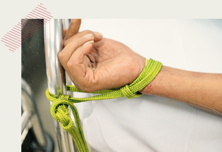 Hành hung bác sĩ ảnh 6 Hanh hung bac si anh 6