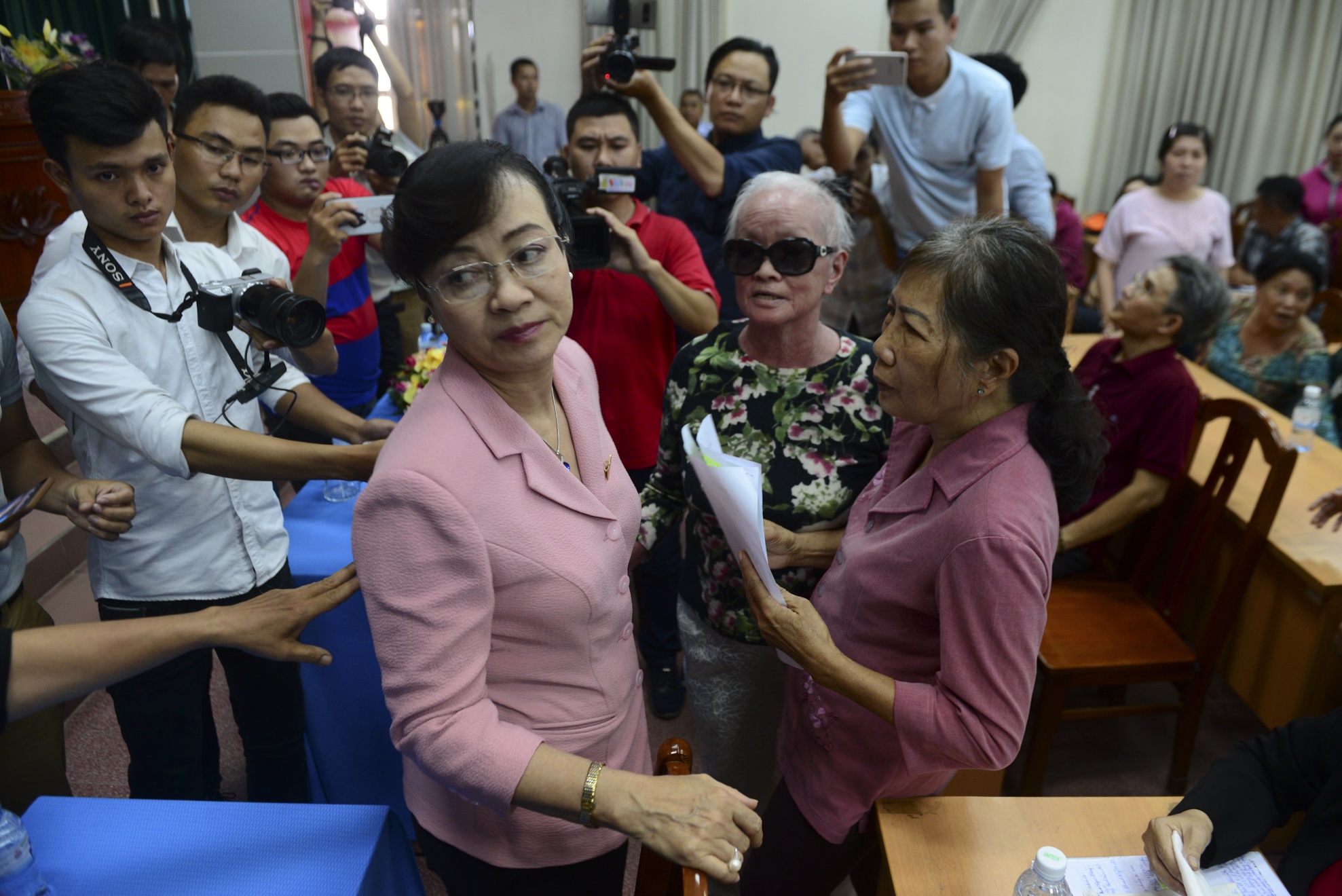 dân Thủ Thiêm bức xúc ảnh 5 dan Thu Thiem buc xuc anh 5