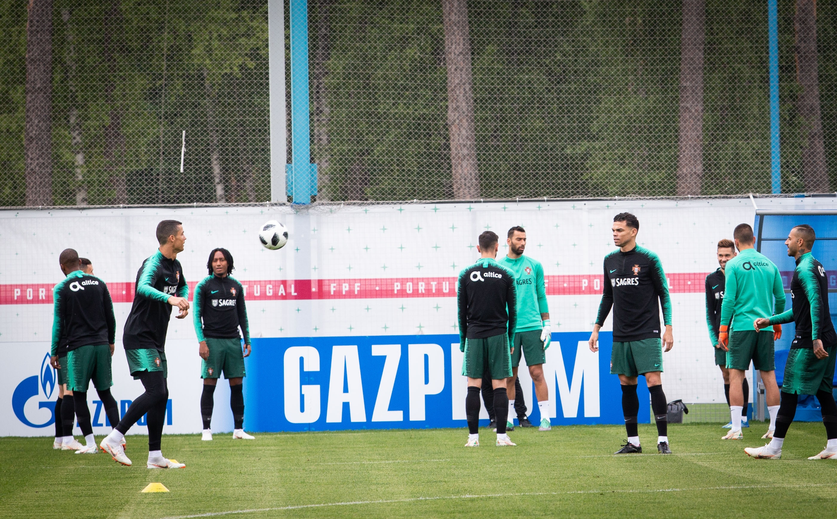 Ronaldo Bồ Đào Nha tại World Cup 2018 ảnh 3 Ronaldo Bo Dao Nha tai World Cup 2018 anh 3