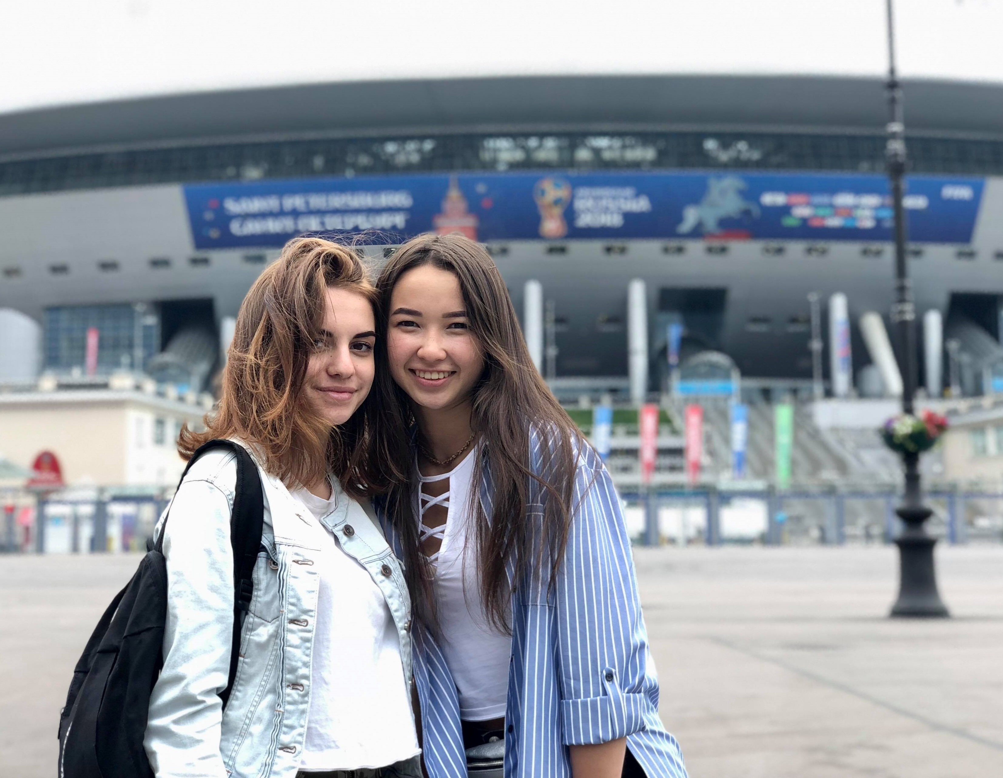 Saint Petersburg mua World Cup: Gap duoc mot nu hoa no ve dem hinh anh