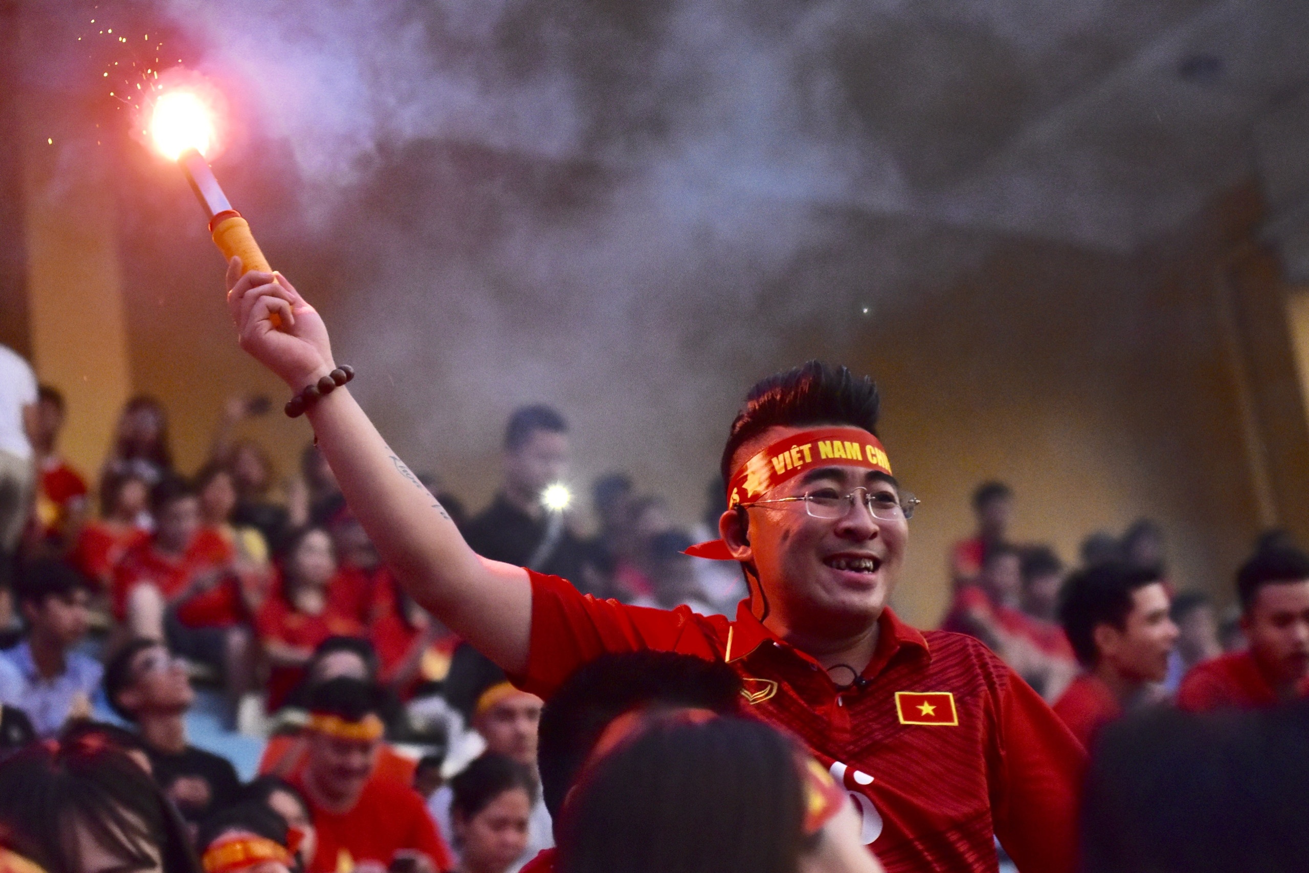 Olympic Viet Nam chien thang, tinh yeu bong da va long tu hao dan toc hinh anh