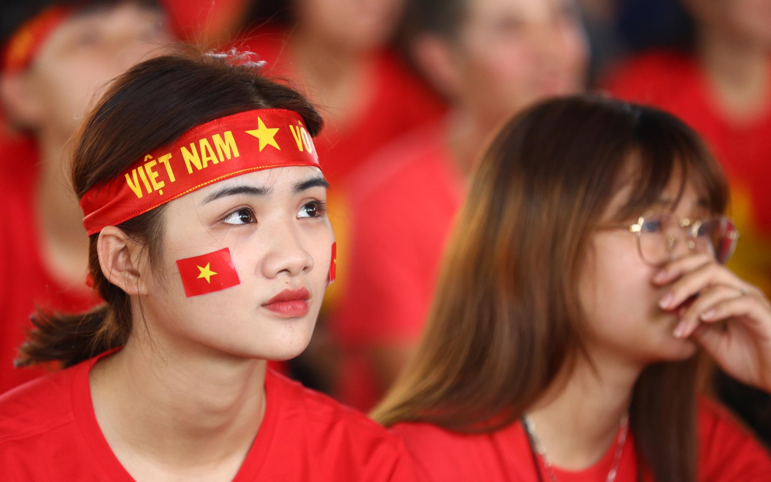 90 phut cua tran ban ket day xuc cam voi nguoi ham mo Viet Nam hinh anh