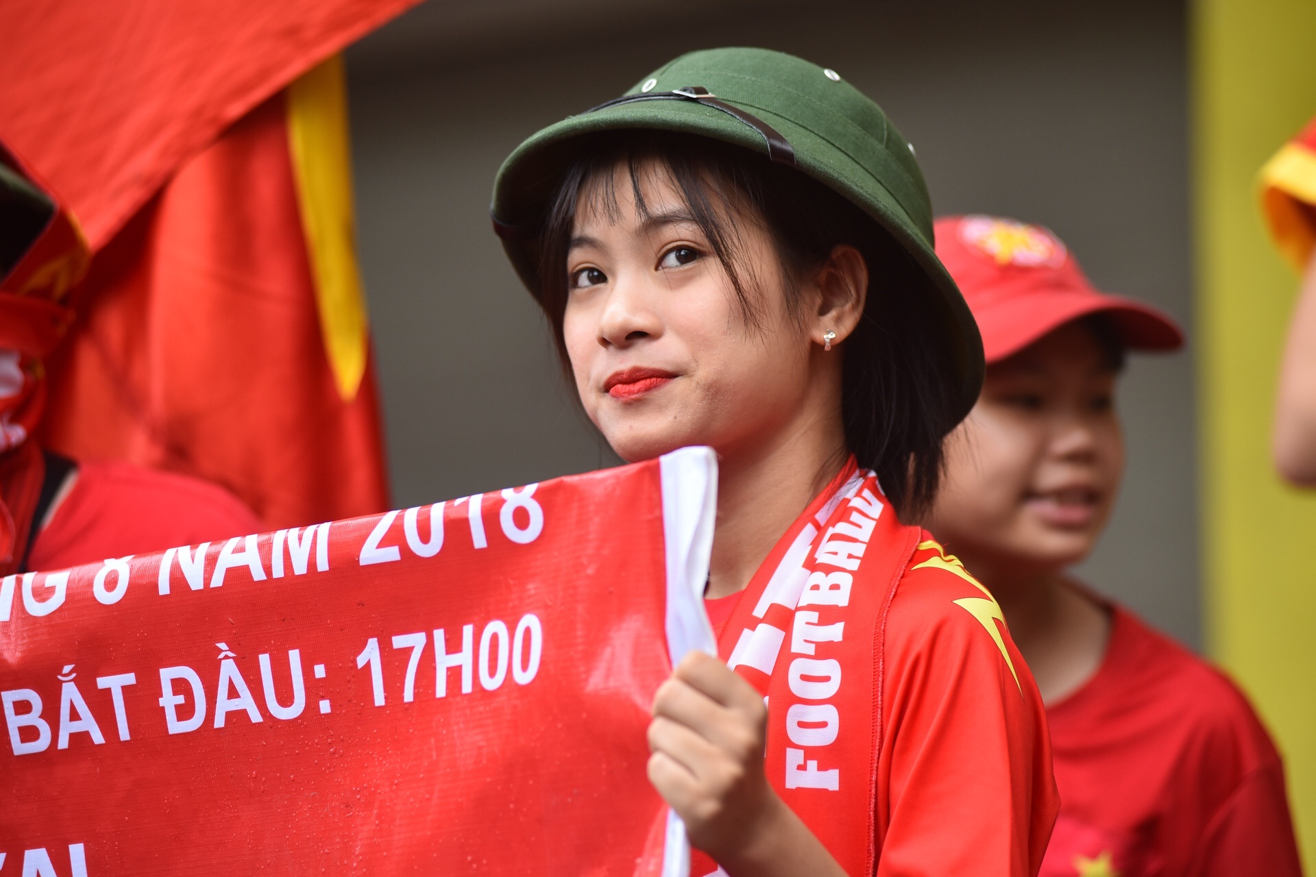 Co dong vien nu anh 3