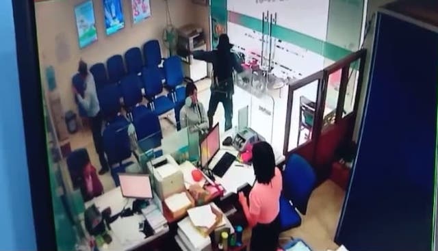 Cướp ngân hàng ảnh 1 Cuop ngan hang anh 1