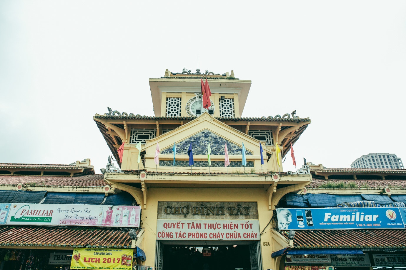 Tieu thuong Sai Gon 'dai co' cho sua cho An Dong va Binh Tay hinh anh