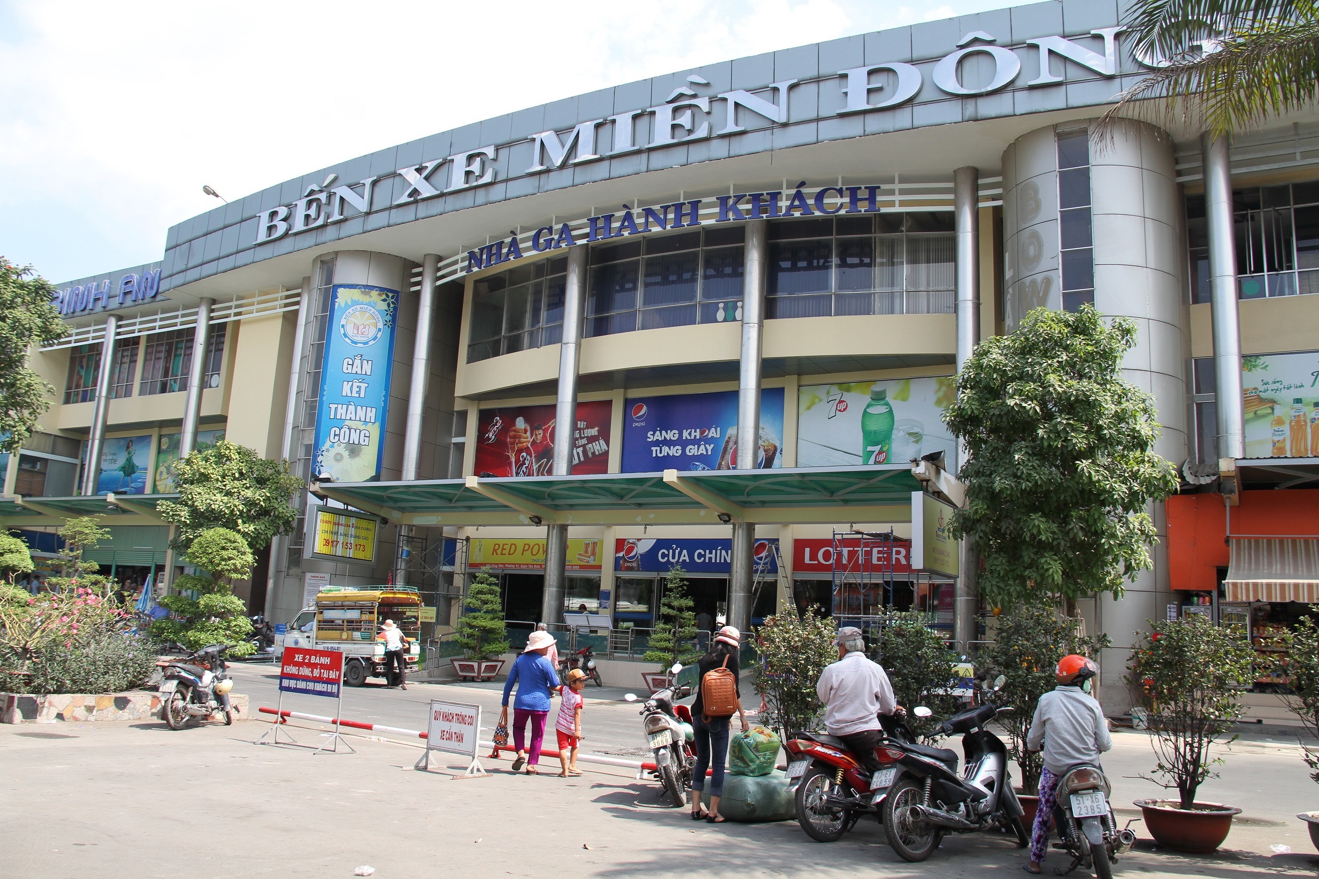 Phat hien hang loat sai pham tai Ben xe Mien Dong hinh anh