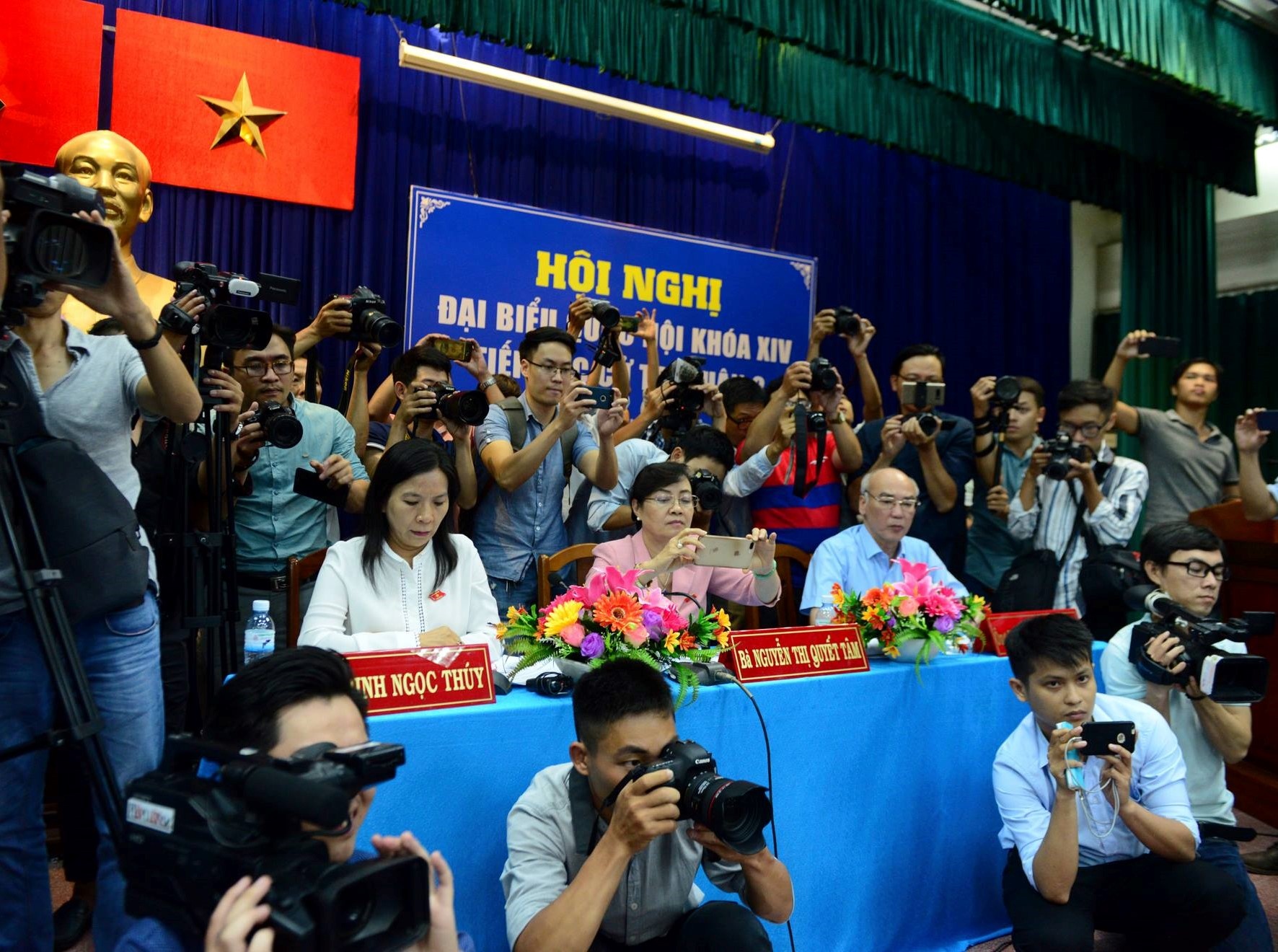 UBND TP.HCM khang dinh khong co vung cam bao chi hinh anh