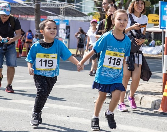 TP.HCM cam xe cuoi tuan de phuc vu giai Marathon quoc te hinh anh