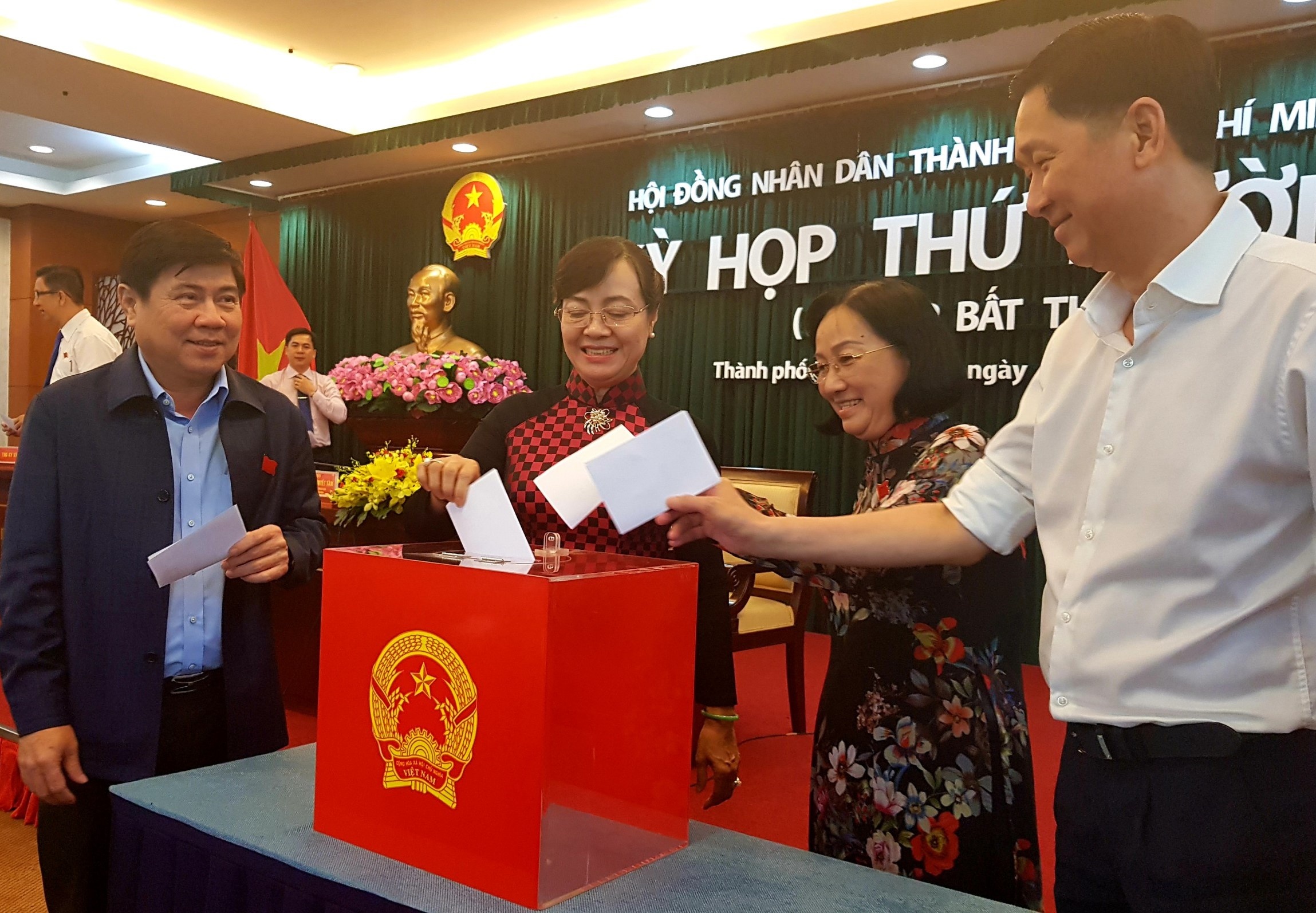 Phieu tin nhiem anh 1