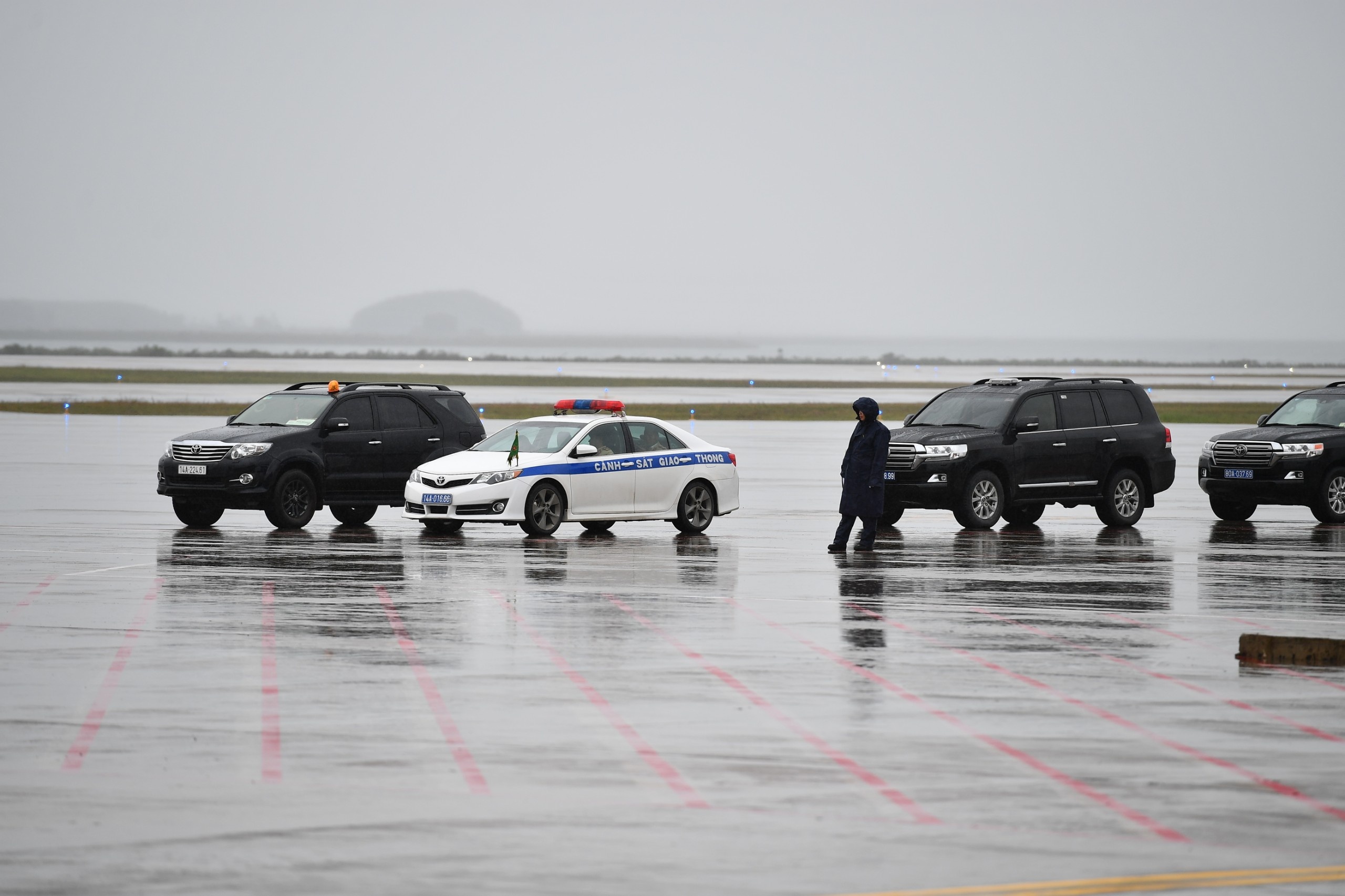 Cang hang khong Van Don anh 1