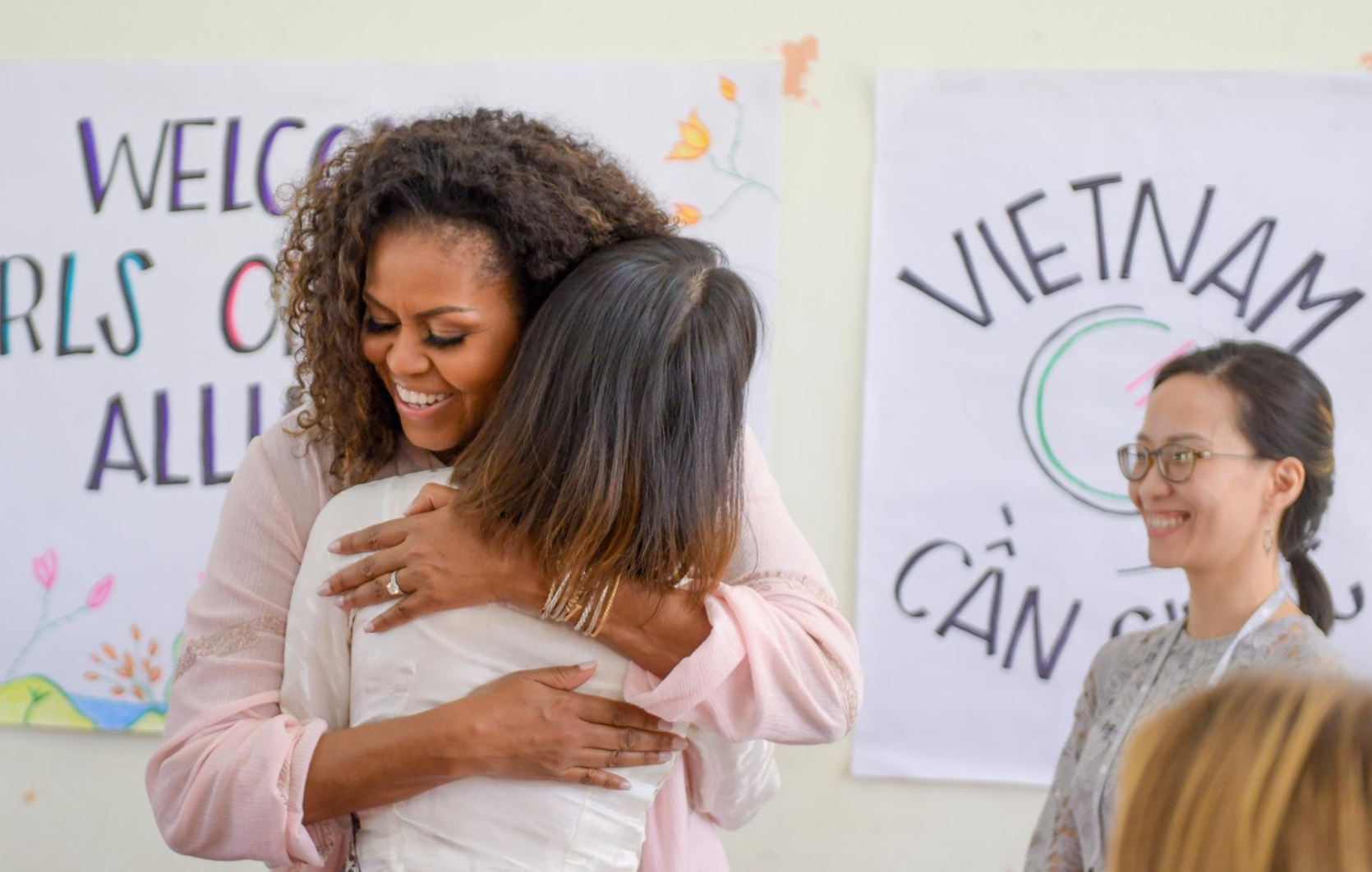 Ba Obama noi Greta Thunberg 'giong nhung co gai toi gap o Viet Nam' hinh anh