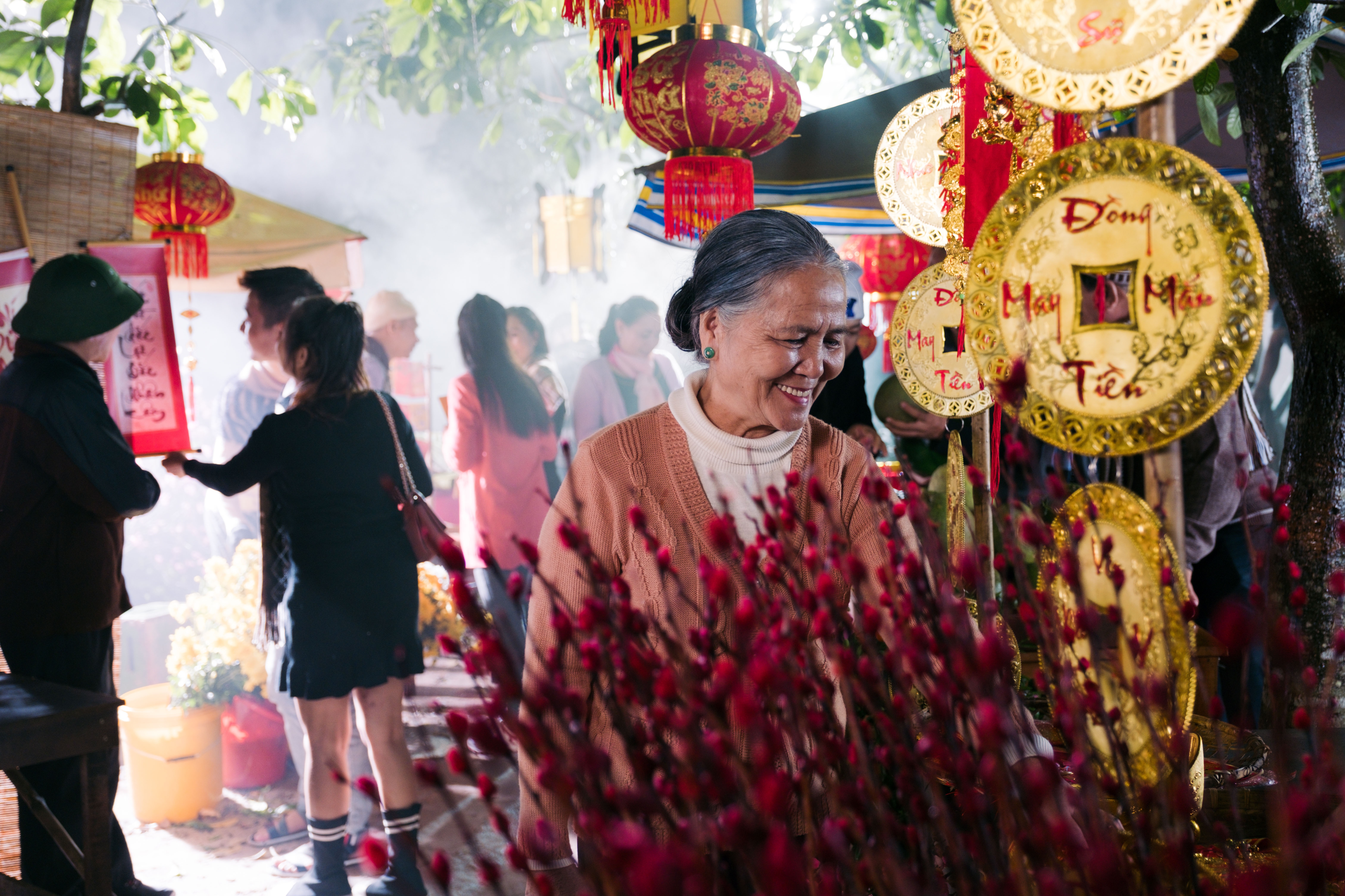 ve nha cung Oppo anh 1