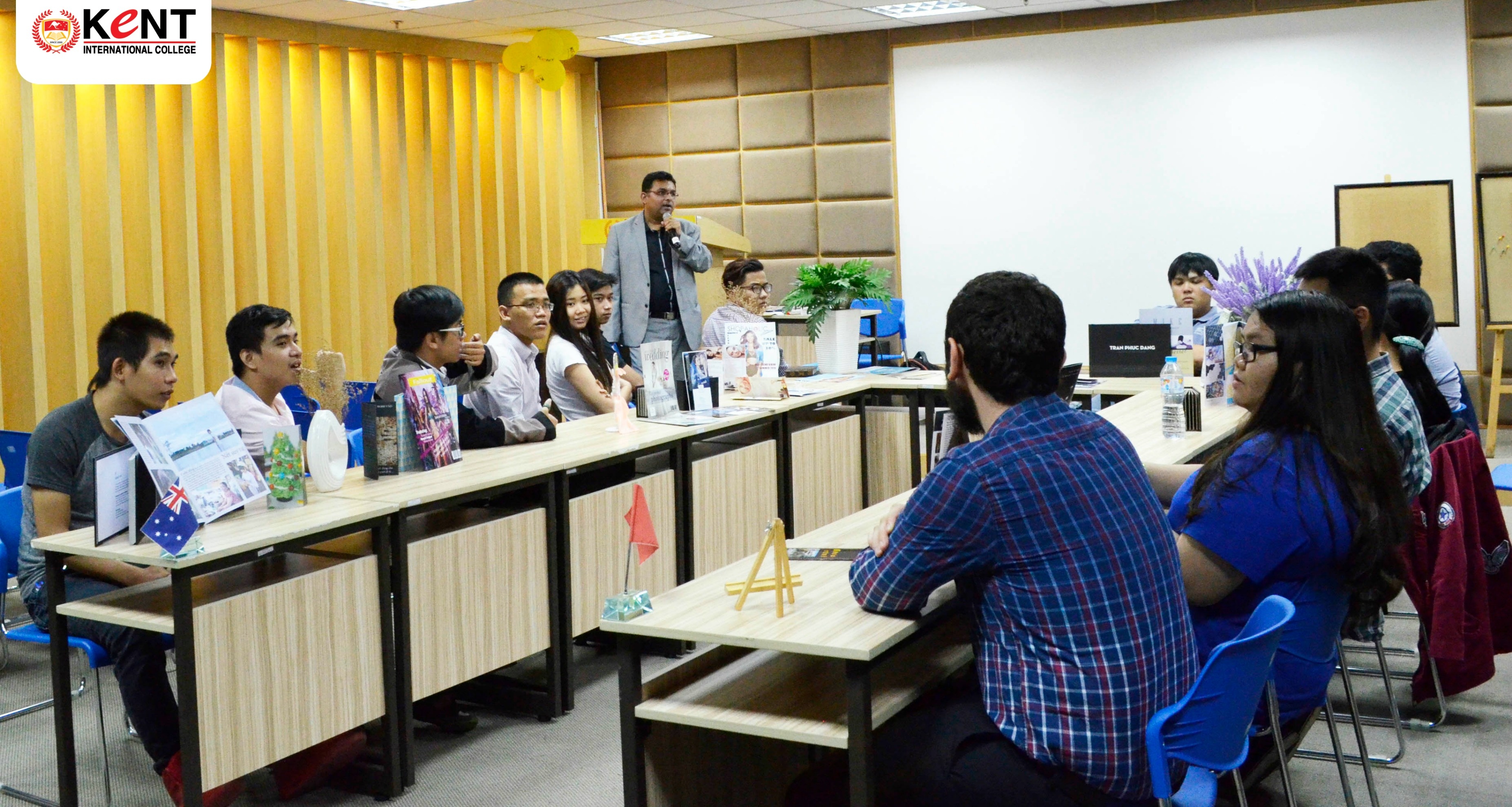 chuong trinh quoc te,  cao dang quoc te kent anh 2
