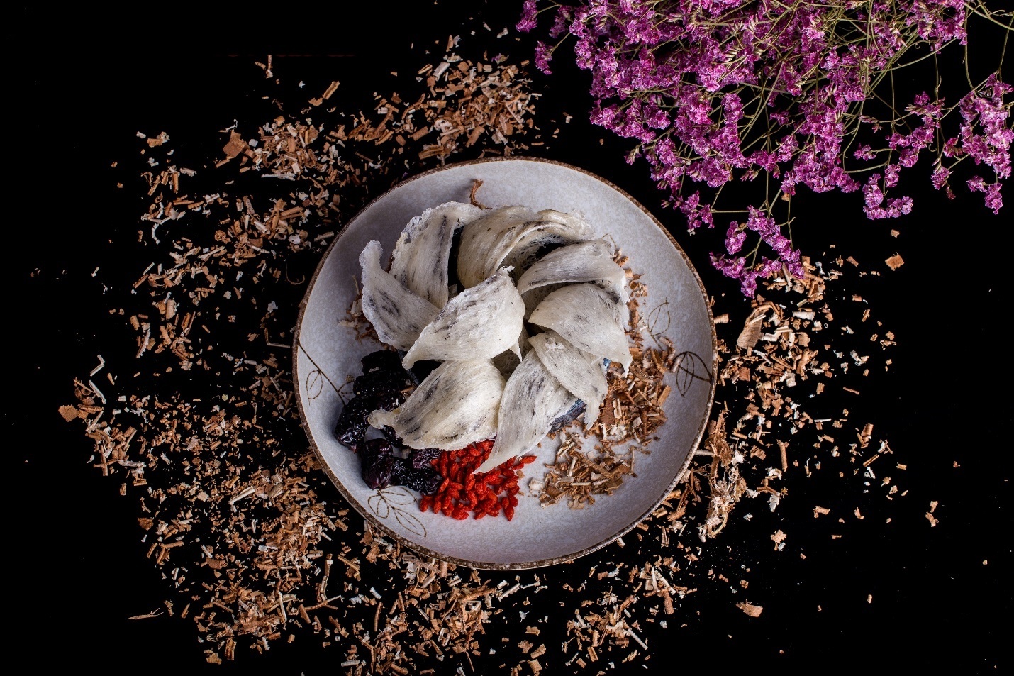 Yen sao Tan Khanh dat danh hieu top 10 thuong hieu uy tin tai Viet Nam hinh anh