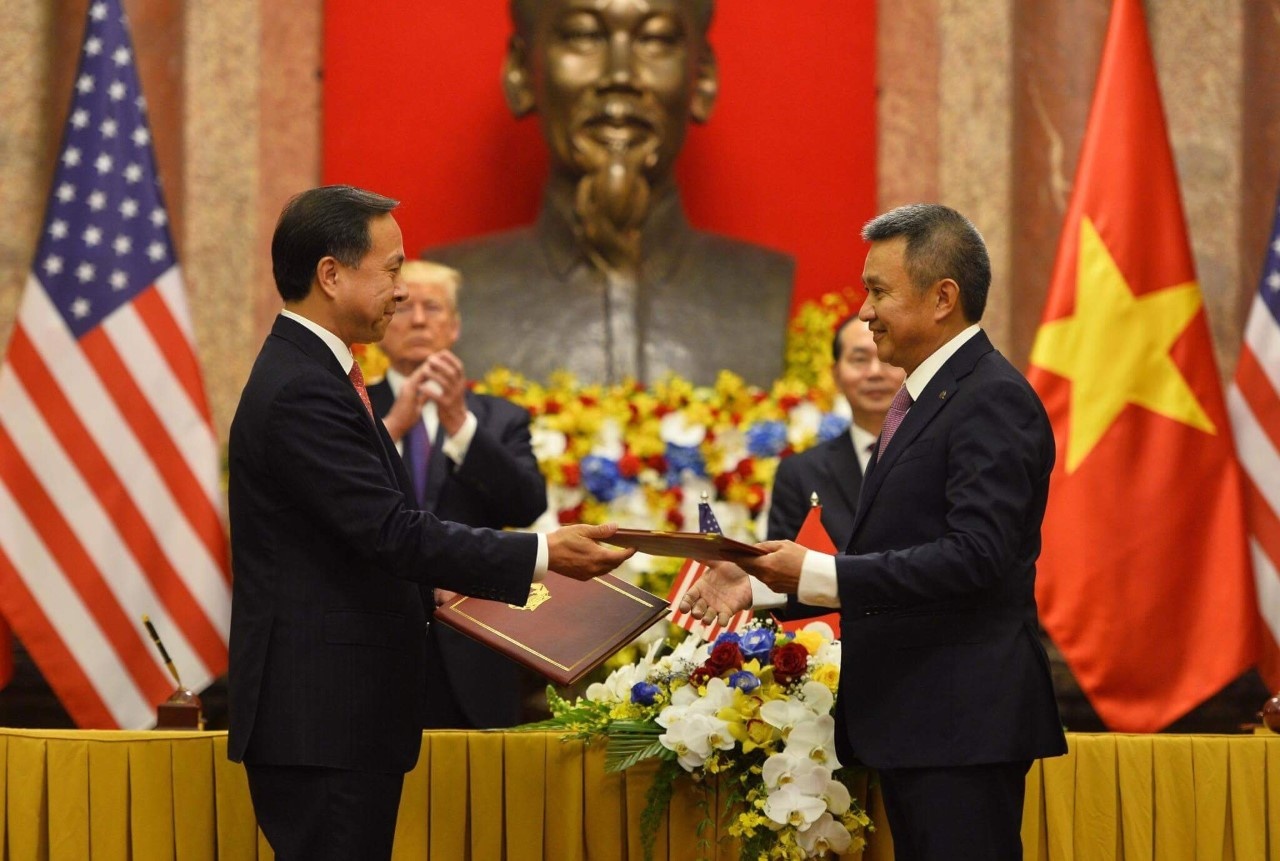 VNA ky ket mua, bao duong dong co may bay tri gia hon 1,5 ty USD hinh anh