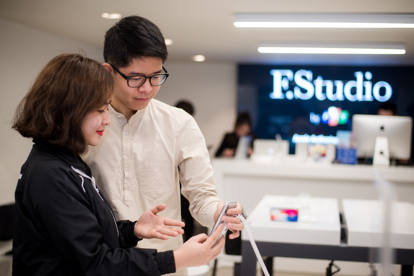 F.Studio by FPT - dai ly uy quyen chinh hang cua Apple tai Viet Nam hinh anh