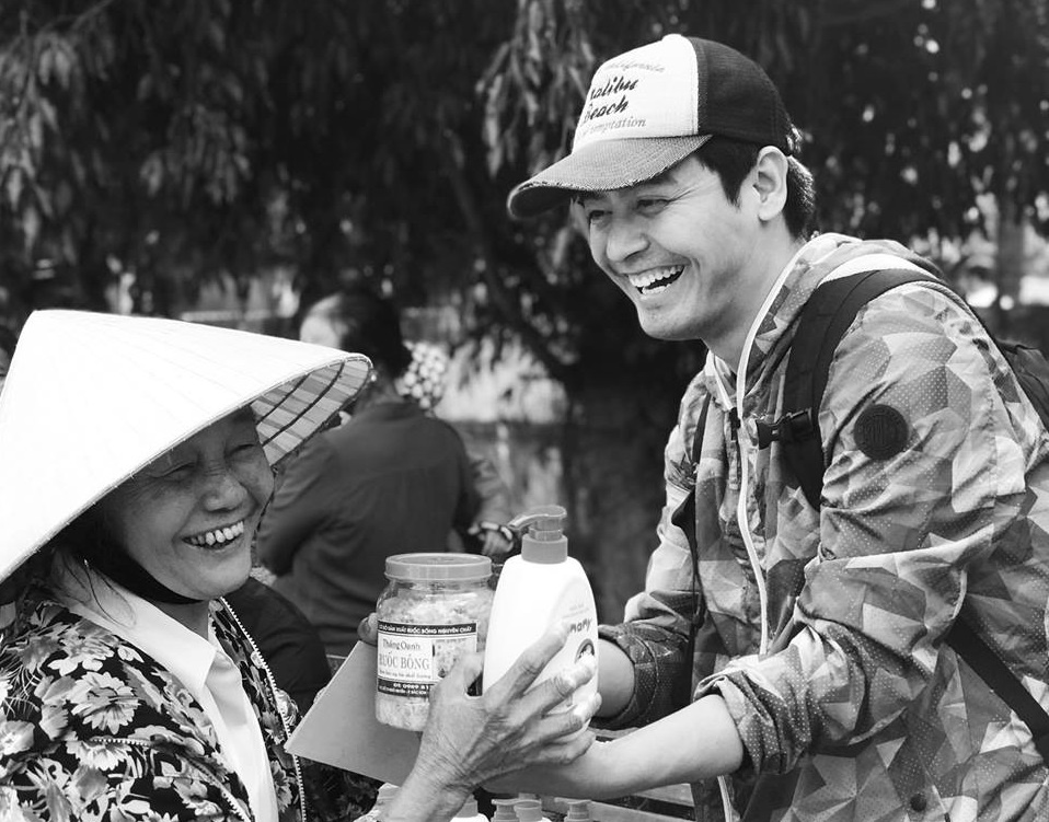 Neu trao cho nguoi khac dieu quy gia nhat, sao Viet se tang gi? hinh anh
