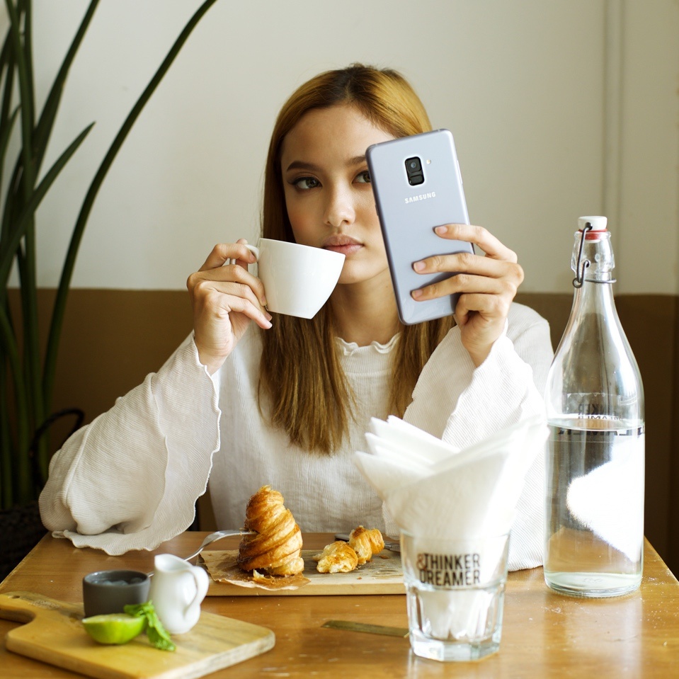 Samsung Galaxy A8 ảnh 1 Samsung Galaxy A8 anh 1