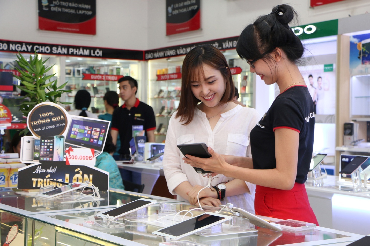 Uu dai 20%, dung dich vu giao hang nhanh trong mot gio tai FPT Shop hinh anh