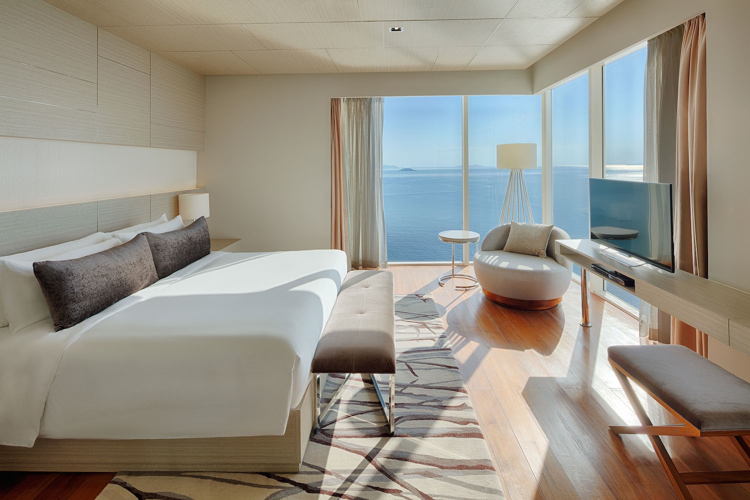 Can canh can penthouse 5 sao tai thanh pho bien Nha Trang hinh anh